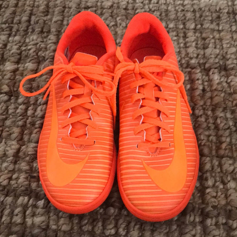 🍊Nike Florescent Orange Athletic Shoes